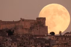 Vì sao người bản địa Mỹ gọi trăng tròn tháng 11 là Hải ly?