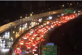 Chuẩn bị gì để lái xe trở lại thành phố sau Tết an toàn, đỡ 'dính' tắc đường