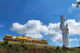 Cận cảnh ngôi chùa có tượng Phật Quan Âm cao nhất Đông Nam Á