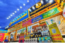 Thế Giới Di Động bắt đầu 'đại phẫu', mở đường niêm yết Điện Máy Xanh