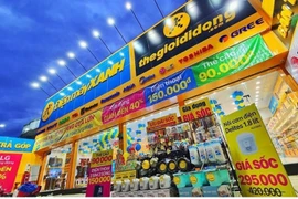 Thế Giới Di Động bắt đầu 'đại phẫu', mở đường niêm yết Điện Máy Xanh