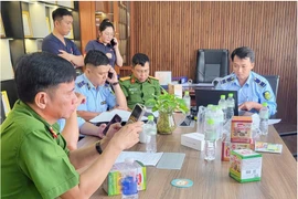 Phát hiện cơ sở bán hàng kém chất lượng trị giá 14 tỉ ở An Giang