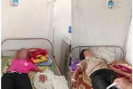 Quảng Trị: 40 học sinh nhập viện sau bữa ăn sáng ở trường