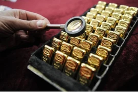 Giá vàng thế giới giảm sâu, giới đầu tư lo ngại tín hiệu từ Fed