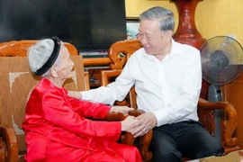 Tháng Bảy lắng hồn thiêng sông núi!