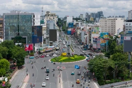 Thế Giới Di Động, Hoa Sen, Tân Hiệp Phát "đổ" về TP HCM