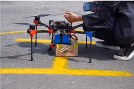 Doanh nghiệp đầu tiên ở TP HCM thử nghiệm giao hàng bằng UAV