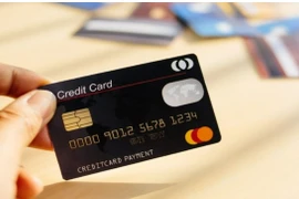 Thẻ ngân hàng màu đen là gì?