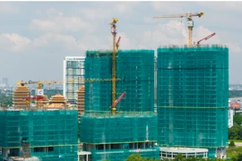 Đại gia bất động sản ồ ạt ra hàng, tuyển dụng quy mô lớn