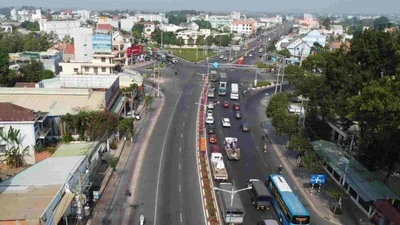 Tìm nhà thầu thi công hầm chui nút giao ngã năm Phước Kiến 