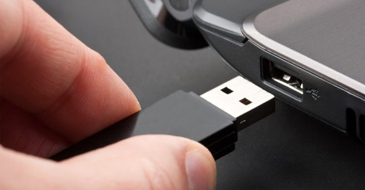 Chỉ 5 phút sau khi cắm USB, thiết bị bị chiếm quyền điều khiển hoàn toàn, khiến người dùng mất dữ liệu quan trọng.