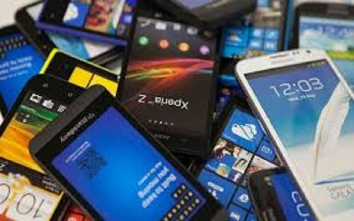 Các mẫu máy cũ không chỉ tiết kiệm chi phí mà còn góp phần giảm rác thải điện tử, bảo vệ môi trường.