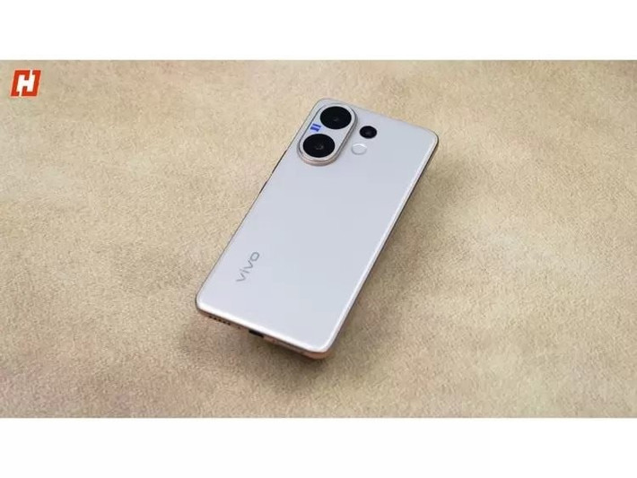 Camera chính 50MP, tele 50MP zoom tới 100x, chân dung xóa phông chuyên nghiệp.