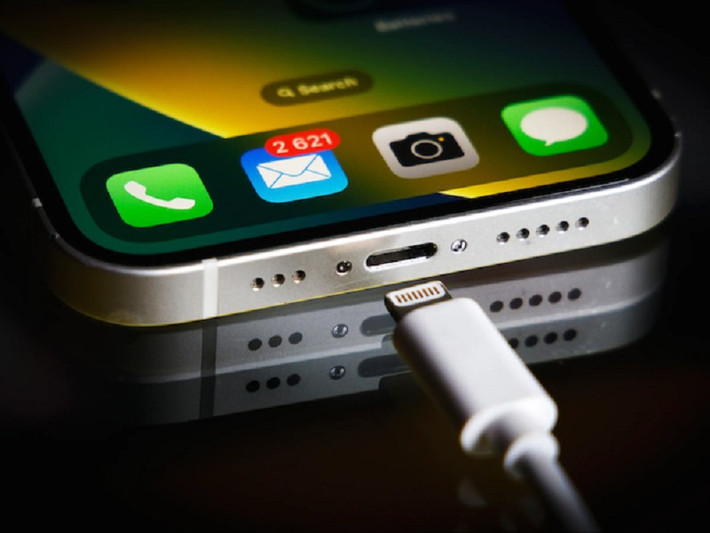 Nhiều người vẫn sử dụng iPhone 14, 13 hay SE, nên nhu cầu cáp Lightning vẫn còn khá lớn.