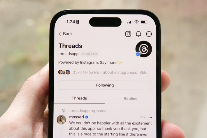 Nhờ liên kết đăng nhập Instagram, ứng dụng đạt tăng trưởng thần tốc ngay từ đầu.