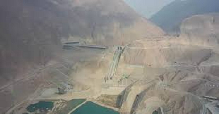 Hồ chứa có dung tích 1,17 tỷ m³, phục vụ tưới tiêu cho hơn 533.000 ha đất nông nghiệp.