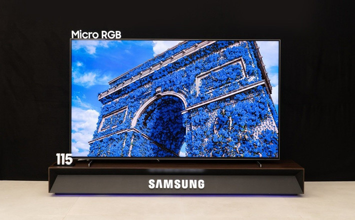 Tính năng AI nổi bật gồm AI Upscaling Pro, AI Motion Enhancer Pro, Micro RGB Color Booster Pro và Micro RGB HDR hỗ trợ HDR10 Adaptive, HDR10 Gaming.