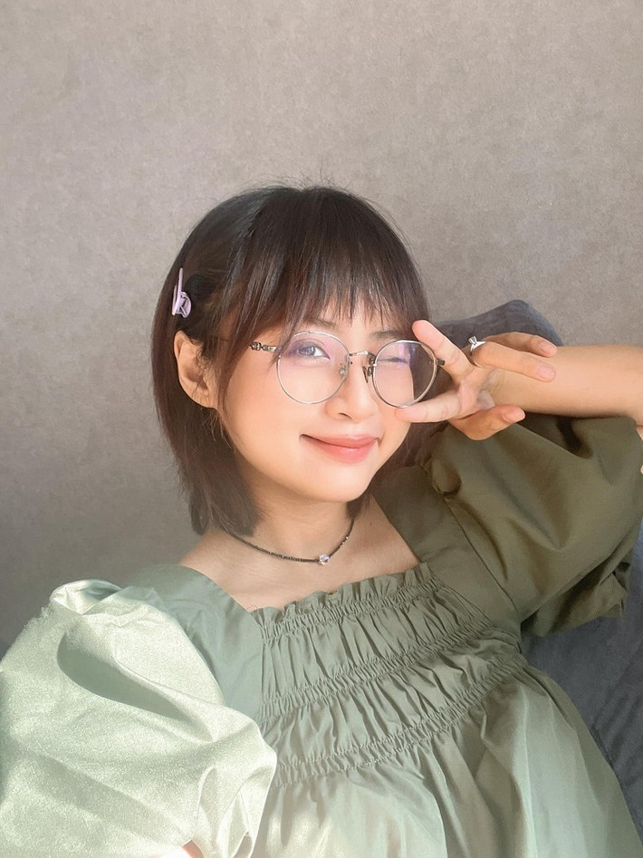 Minh Nghi vừa chính thức tái xuất sau một năm tạm dừng sự nghiệp để chăm lo cho gia đình.