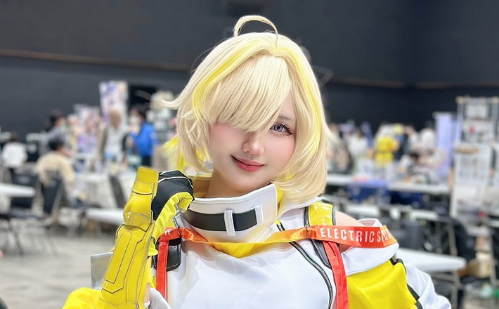 Bộ ảnh nhanh chóng lan truyền trên mạng xã hội và được cộng đồng anime, cosplay chia sẻ rầm rộ.