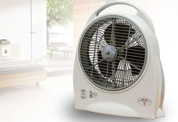 4. Quạt tích điện tiện lợi khi mất điện, hoạt động lâu mà không gây tiếng ồn.