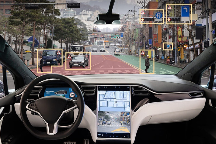 Nhiều bồi thẩm đoàn đã buộc Tesla bồi thường hàng trăm triệu USD trong các vụ tai nạn liên quan Autopilot.