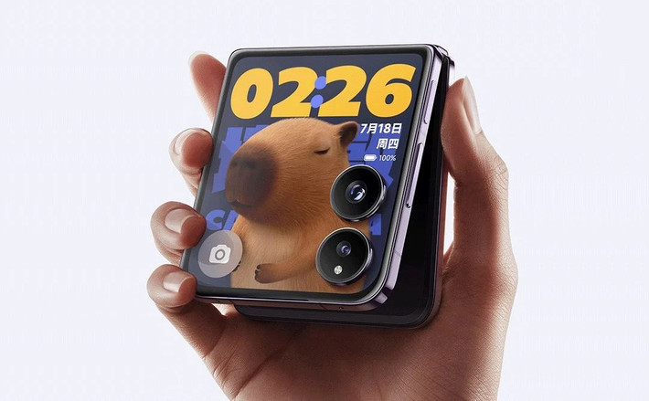 Xiaomi Mix Flip, smartphone gập đầu tiên của Xiaomi, nổi bật với màn hình phụ độc đáo, chip mạnh và thiết kế đẹp.