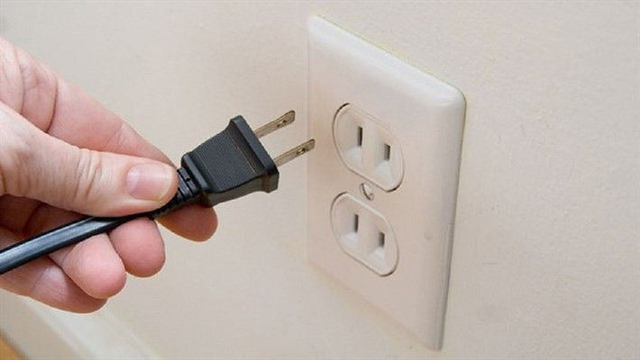 Việc rút phích cắm ngay sau khi dùng có thể tiết kiệm điện gấp 100 lần trong vòng đời thiết bị.