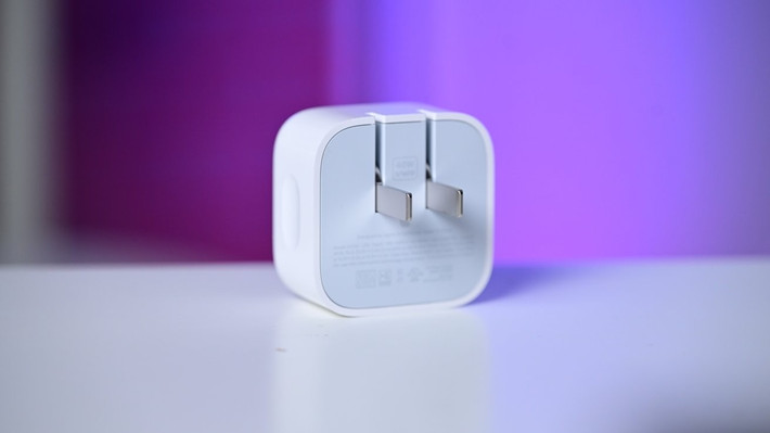 Tính năng này giúp giảm nhiệt, bảo vệ pin lithium-ion và tiết kiệm năng lượng hiệu quả hơn.