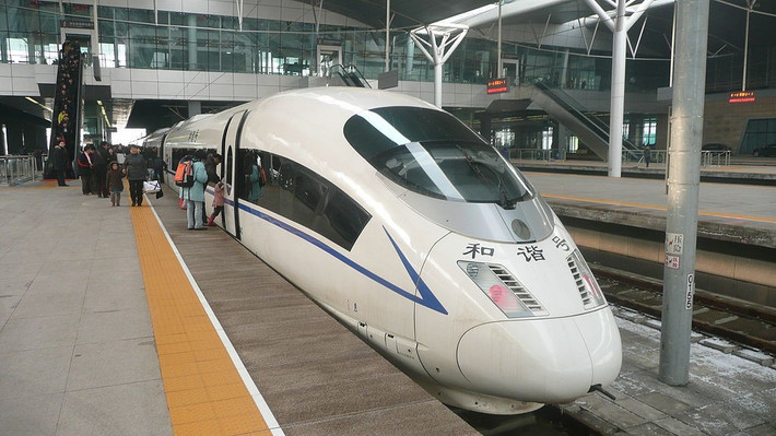 Với chiều dài 120 km và 5 nhà ga, dự án trở thành hình mẫu cho hàng loạt tuyến đường sắt cao tốc sau này.(Ảnh: wikipedia)