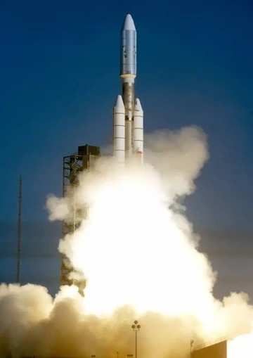 NASA vừa hồi sinh bộ đẩy chính của Voyager 1, tàu vũ trụ đang cách Trái Đất hơn 25 tỷ km. (Ảnh: NASA)