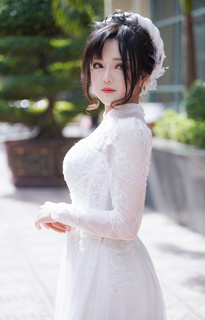 Nhiều khán giả thừa nhận họ “không thể tập trung xem sản phẩm” vì quá choáng ngợp. (Ảnh: FBNV)