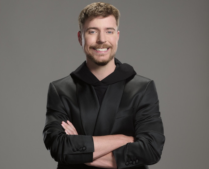 MrBeast, người đứng đầu danh sách Top Creators 2025 của Forbes với thu nhập 85 triệu USD, vừa công khai bày tỏ lo ngại về làn sóng AI đang bao trùm ngành sáng tạo nội dung.