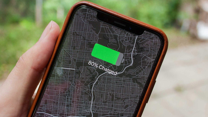 Các mẫu iPhone mới đã có tính năng sạc tối ưu, tự động ngắt khi đạt 80% để giảm chai pin.