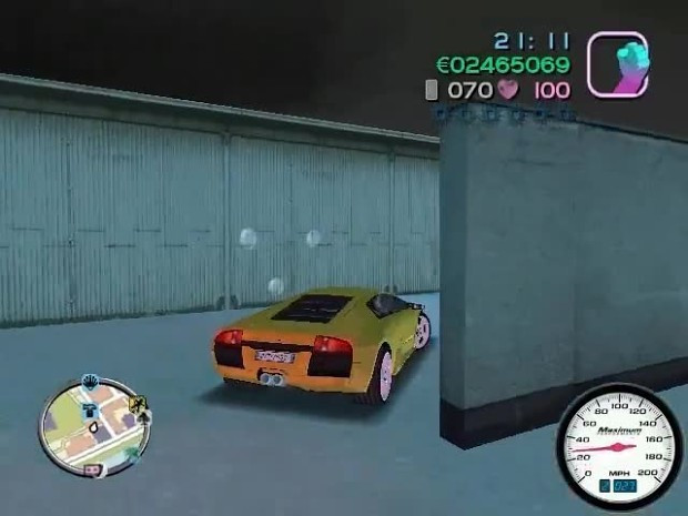 Nhờ cơ chế tự do, Vice City mang đến trải nghiệm thoải mái, không ràng buộc, giúp người chơi tận hưởng game theo phong cách riêng. (Ảnh: ModDB)