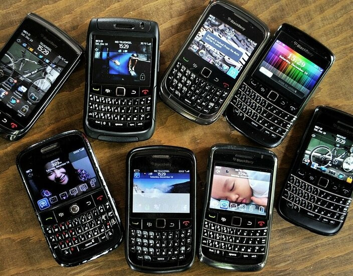 So với HTC, Nokia hay LG - những thương hiệu đã mất bản sắc hoặc đổi mới sai hướng, BlackBerry vẫn giữ giá trị cốt lõi.