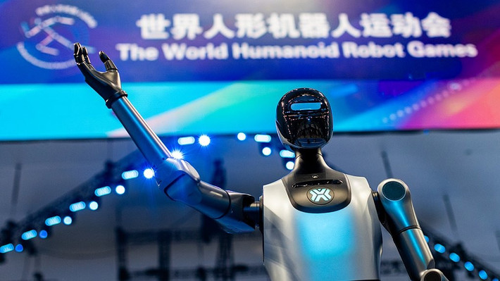 Mục tiêu được chính phủ đặt ra là đưa Trung Quốc trở thành cường quốc robot hình nhân hàng đầu vào năm 2027.(Ảnh: VCG)