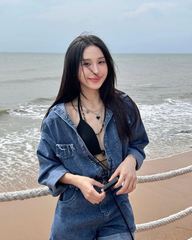 Việc Mina Young chia sẻ clip trên TikTok nhanh chóng khiến cộng đồng fan T1 phản ứng.