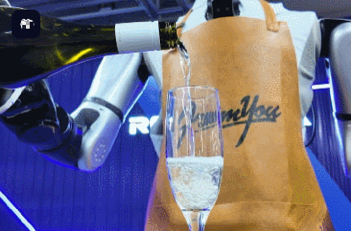 Kỹ năng tinh vi của STAR1 đến từ bàn tay robot XHAND1 với 12 bậc tự do.(Ảnh: mikekalil)