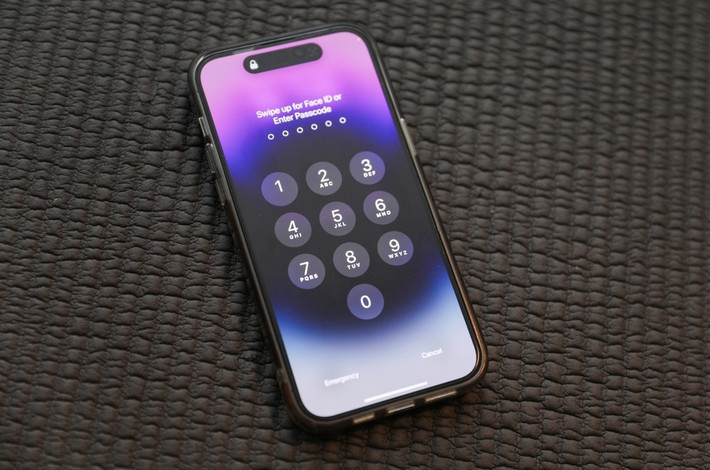 Việc đổi mã PIN mạnh là cách đơn giản nhưng hiệu quả để bảo vệ dữ liệu cá nhân khỏi nguy cơ bị AI xâm nhập. (Ảnh: Teksiden.no)