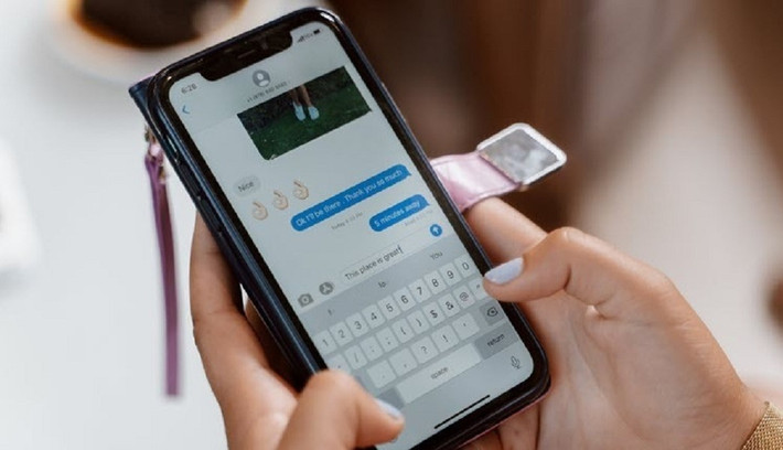 Các ảnh chụp tin nhắn riêng tư, email cá nhân có thể bị lợi dụng để tống tiền hoặc gây tổn hại danh tiếng.