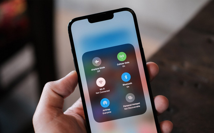 Ngoài ra, nhiều người vô tình làm hao pin nhanh hơn bằng cách bật Bluetooth và định vị liên tục.