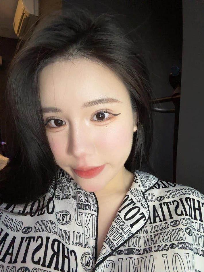 Chỉ sau vài giờ đăng tải, bộ ảnh nhận được lượng tương tác lớn cùng vô số bình luận sôi nổi.