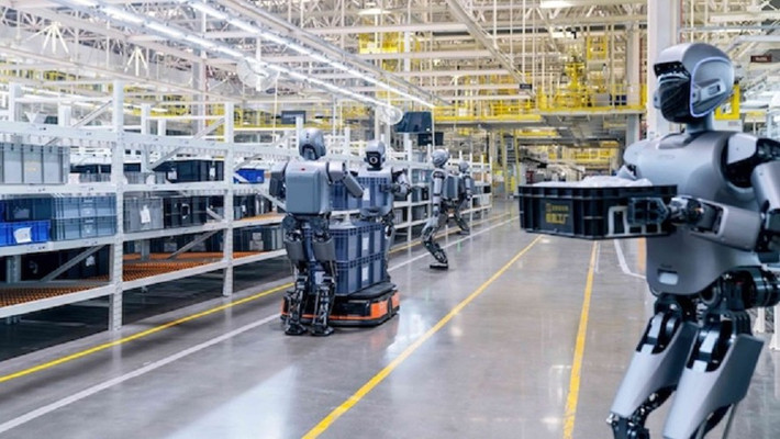 Các nhà máy như Zeekr đã tăng số lượng robot từ 500 lên 820 chỉ sau 4 năm, phục vụ các công đoạn từ hàn, lắp ráp đến kiểm tra chất lượng.