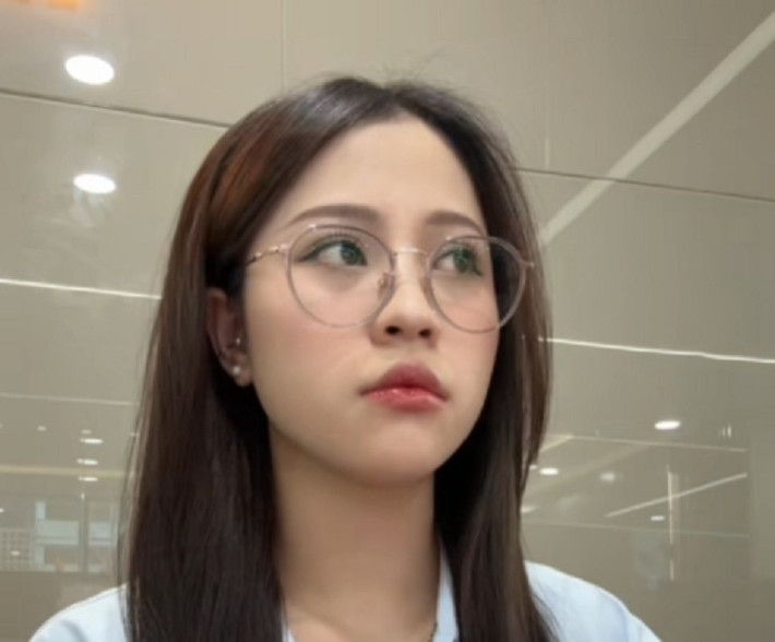 Bên cạnh game và mukbang, cô nàng cũng chia sẻ những chuyến đi "chữa lành" như một phần cân bằng cuộc sống và truyền cảm hứng.