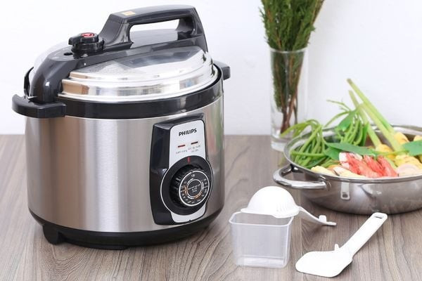3. Nồi áp suất điện tử rút ngắn thời gian nấu các món hầm từ hàng giờ xuống chỉ còn vài chục phút.