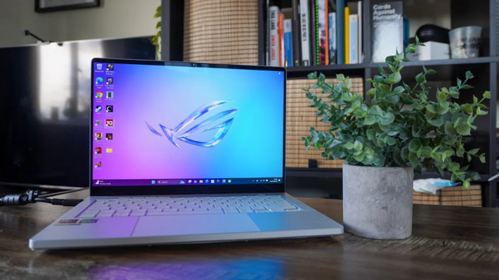 1. Asus ROG Zephyrus G14 (2025) là sự kết hợp hoàn hảo giữa hiệu năng khủng, thiết kế gọn nhẹ và thời lượng pin ổn.