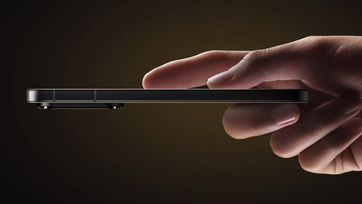Màn hình AMOLED 6,31 inch độ phân giải 1.5K, sáng tối đa tới 4.500 nits – vượt qua hầu hết flagship hiện nay.