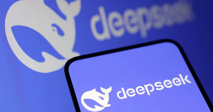 DeepSeek từng gây sốt toàn cầu nhờ khả năng hiểu ngữ nghĩa và suy luận logic vượt trội.
