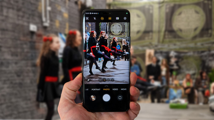 Android thường cập nhật nhanh các xu hướng mới, từ công nghệ màn hình gập đến camera AI siêu phân giải.(Ảnh: Android Central)