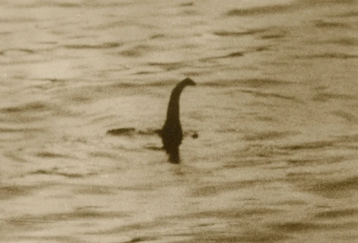 Quái vật hồ Loch Ness bất ngờ tái xuất... giới khoa học chao đảo? 